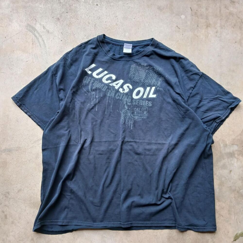 Gildan Men's Black and Navy T-shirt